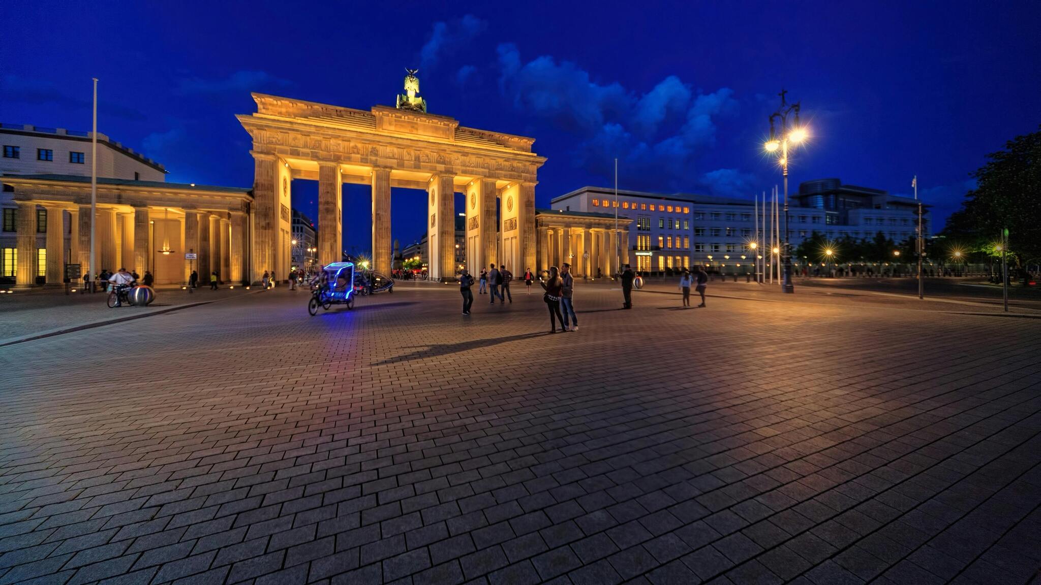 The Brandenburg Gate lit up at night
